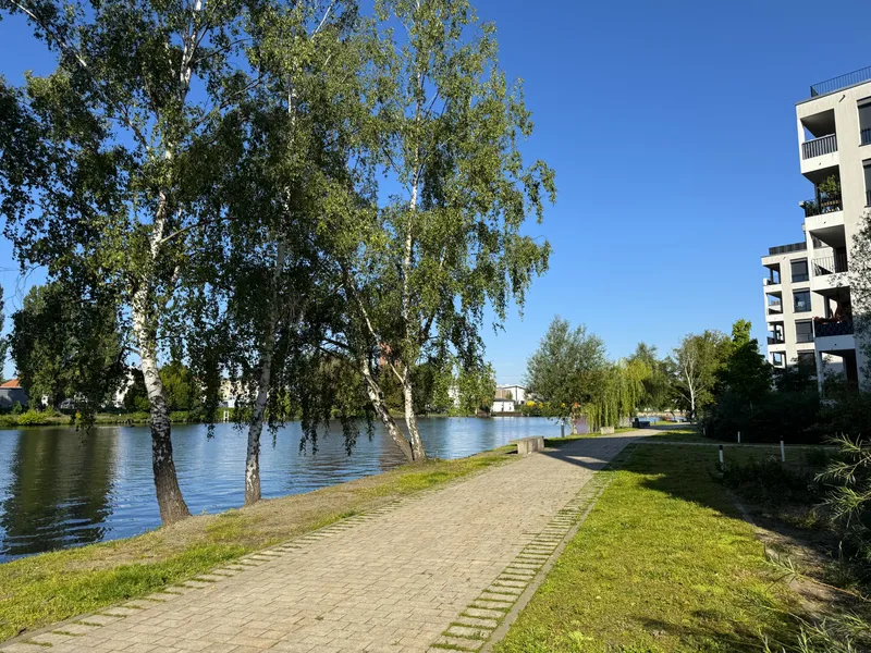 Wohnen an der Spree - Modern, möbliert und perfekt für Singles! — photo 1